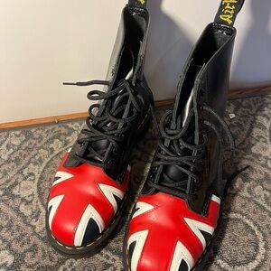 Size 9 Dr Martens Union Jack 8 Hole
